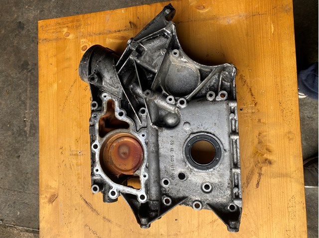Кришка мотора передня R6110151102 MERCEDES