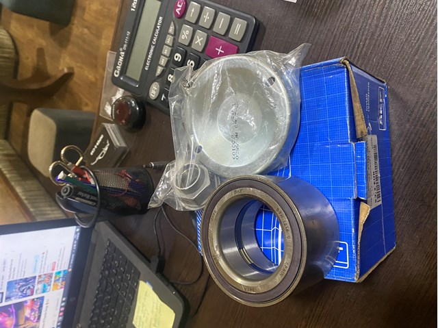 Комплект підшипник маточини передньої VKBA3618 SKF