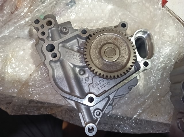 Помпа масляна 11417610378 BMW