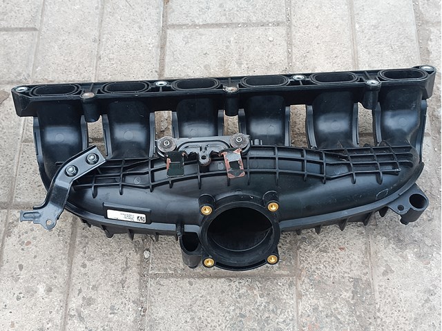 Колектор впускний 11617564679 BMW