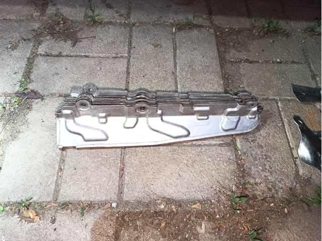Кришка випускного колектора 11657620956 BMW