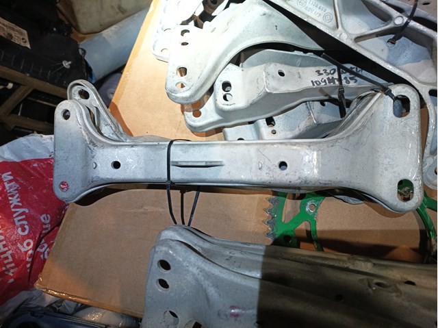 Кріплення коробки передач 23702227892 BMW