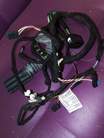 Електропроводка задніх дверей 61129286250 BMW