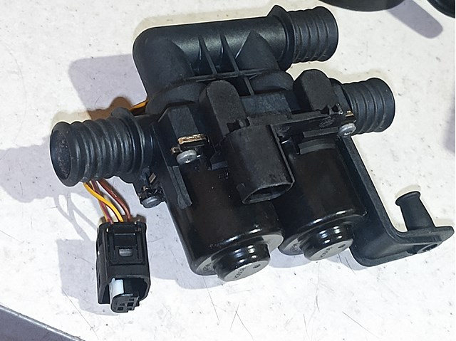 Кран пічки (обігрівача) 64116931708 BMW