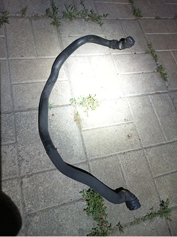 Шланги системи охолодження 64216983858 BMW