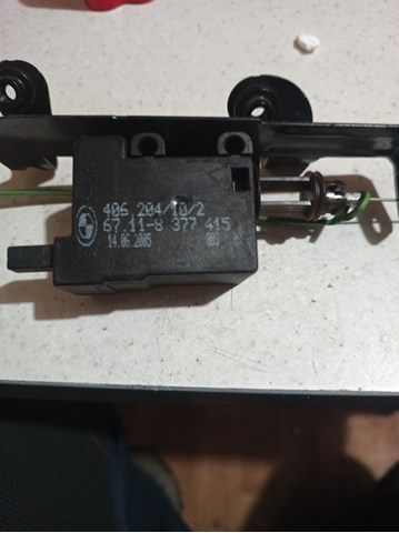 Лічинка замка паливного бака 67118377415 BMW