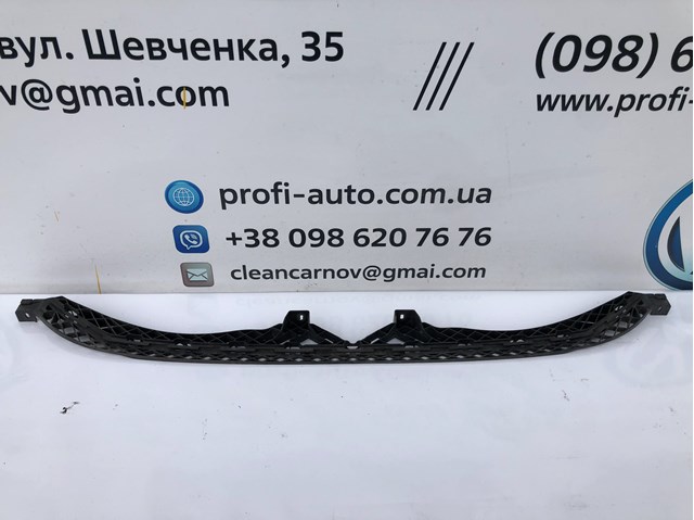 Кронштейн бампера переднього, центральний 3G0807889 VAG
