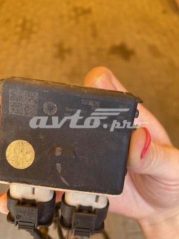 Модуль управління (ЕБУ) відкриття кришки багажника/дверей 3-х (5-х) 3G0962243 VAG