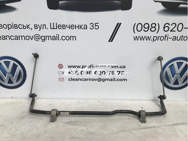 Стабілізатор передньої підвіски Audi Q3