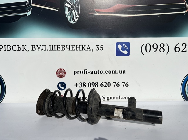 Стійка передня 3Q0413032A VAG