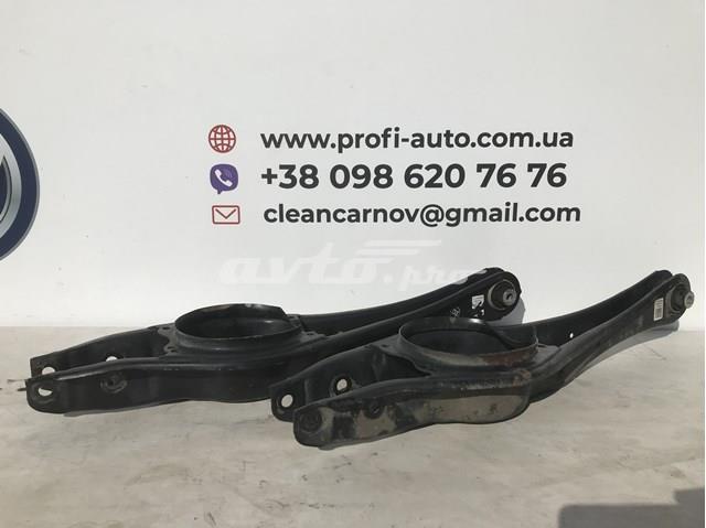 Важіль задньої підвіски нижній, лівий/правий 3Q0505311E VAG