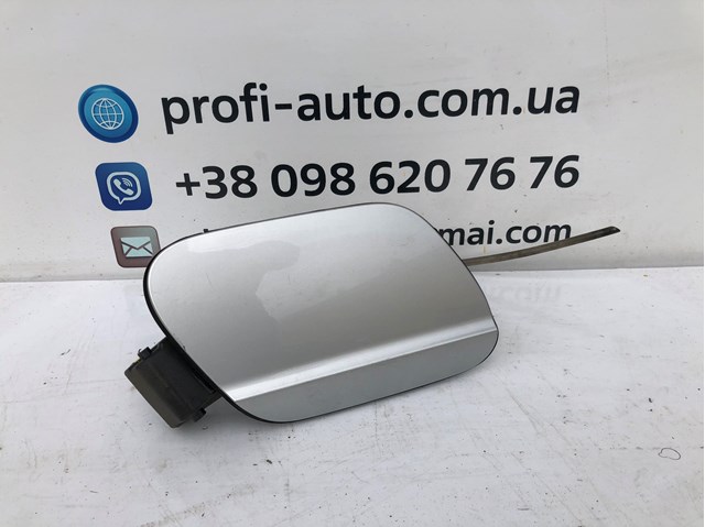 Дверцята бензобака 561809857L VAG