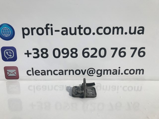 Запор капота (замок і привід замка капота) 561823186 VAG