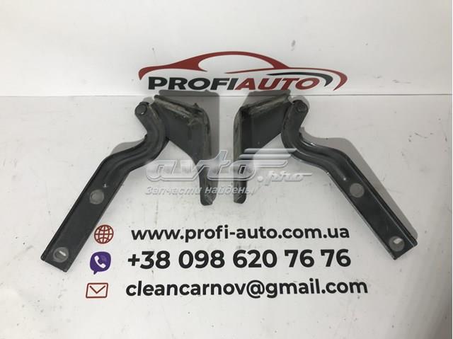 Завіса капота права 561823302 VAG