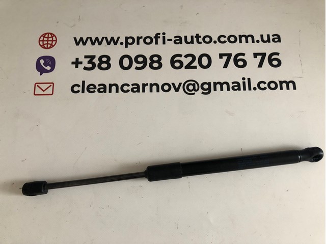 Амортизатор двері п'ятої 561827550D VAG