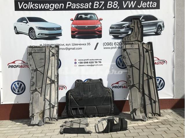 Захист днища, задній правий 5C6825205A VAG