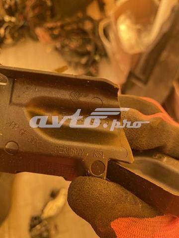 Кришка ручки зовнішніх дверей задніх лівих 5K0837350B VAG