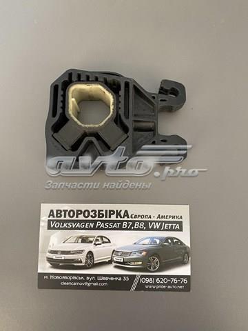 Подушка кріплення радіатора верхня 5Q0121367D VAG