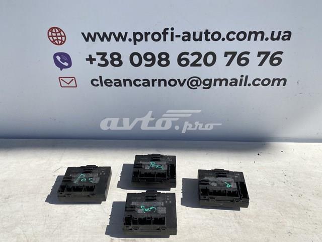 Блок комфорту передніх дверей 5Q0959592E VAG