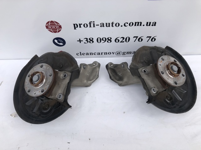Цапфа поворотна права 5QN505436A VAG