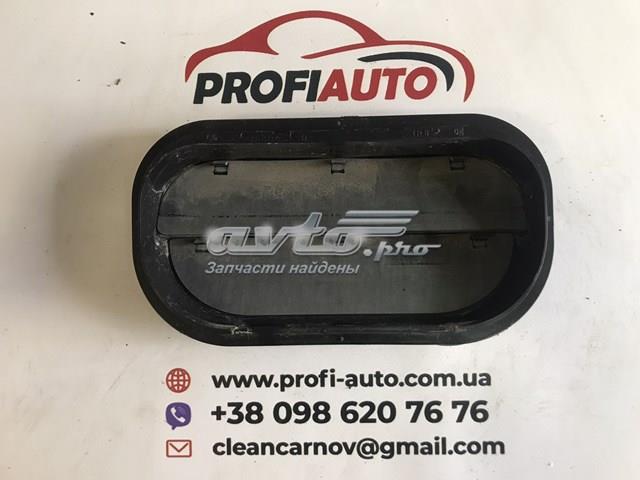 Люк заднього крила 6R0819465B VAG
