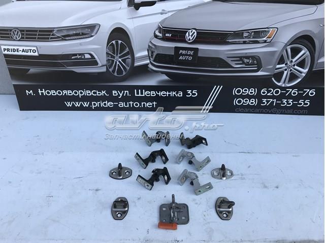 Завіса дверей передніх правих 7N0831402A VAG