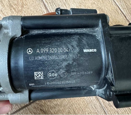 Компресор пневмопідкачкою (амортизаторів) A0993200004 MERCEDES