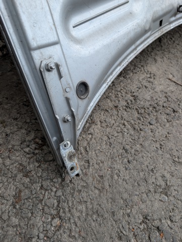 Петля кришки багажника 4B5827302D VAG