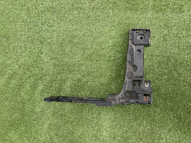 Кронштейн бампера заднього, правий 51127226936 BMW