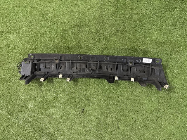 Кронштейн бампера заднього, центральний 51128065139 BMW