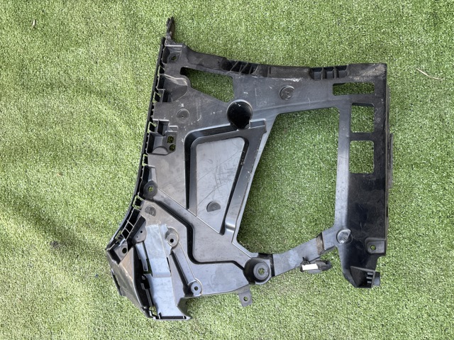 Кронштейн бампера заднього, правий 51128085488 BMW