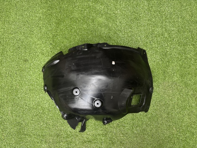 Підкрилок переднього крила, лівий передній 51717315729 BMW