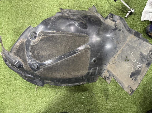 Підкрилок переднього крила, лівий задній 51717340927 BMW