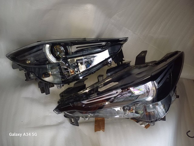 Основна фара - вставка K12451030 MAZDA