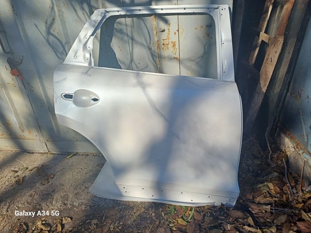 Двері задні в зборі TKY17202XE MAZDA
