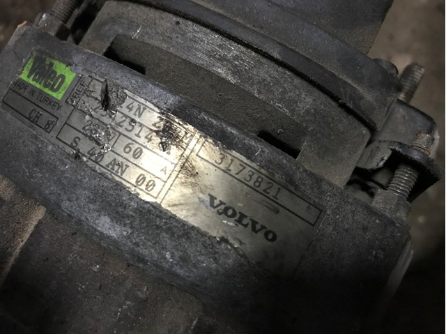 Генератор автомобільний 3173821 VOLVO