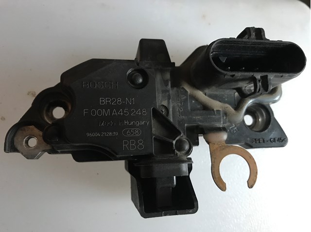 Реле регулятор напруги генератора F00MA45248 BOSCH