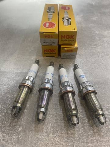 Свічка запалювання ZKBR7AHTU NGK