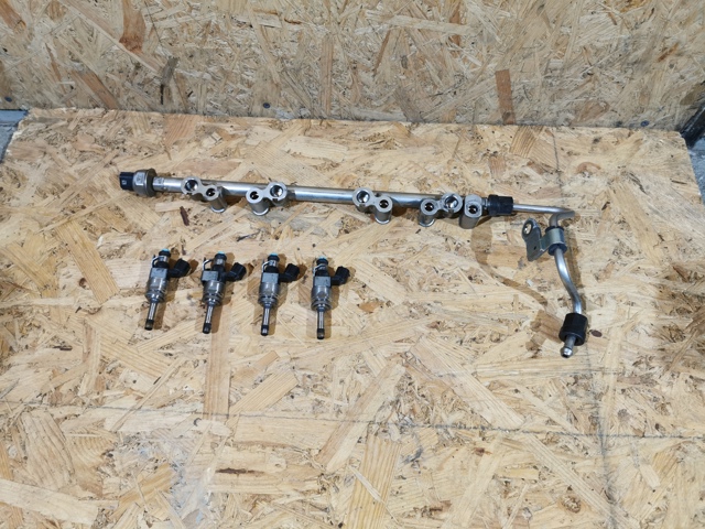 Форсунка вприску палива 166005NA0A NISSAN