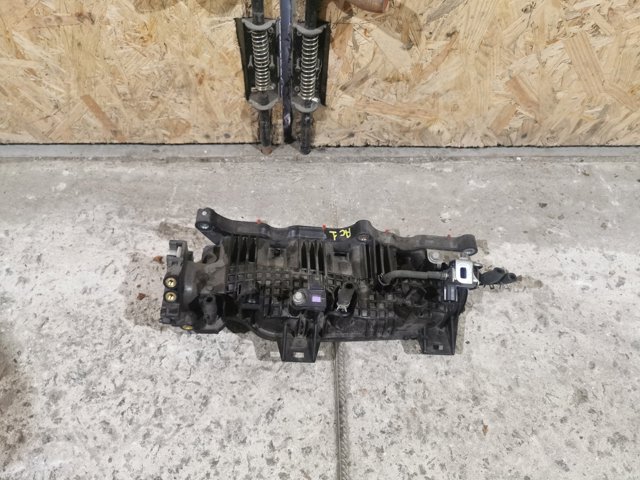 Колектор впускний 171005PA004 HONDA