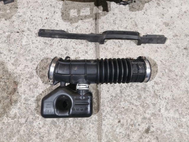 Патрубок повітряний, вихід повітряного фільтра 172285WJA01 HONDA
