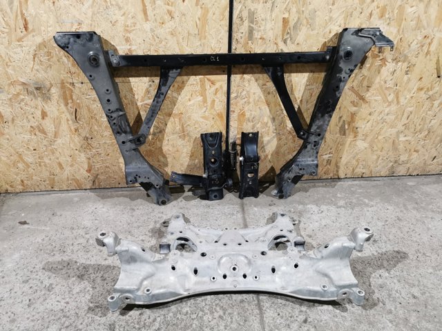 Передня балка 50200TRWA00 HONDA