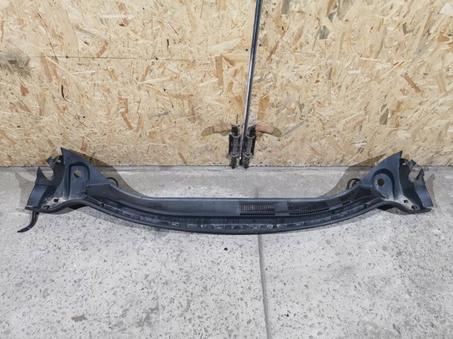Водостік лобового скла, жабо 74200TRTA01 HONDA