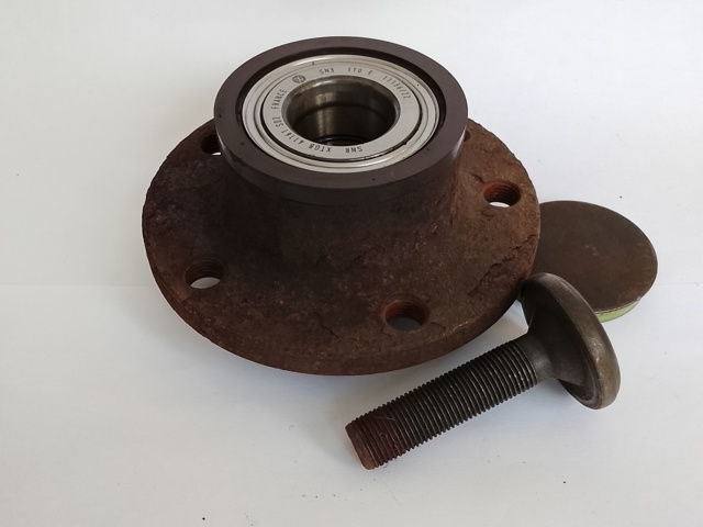 Маточина заднього колеса VKBA3644 SKF