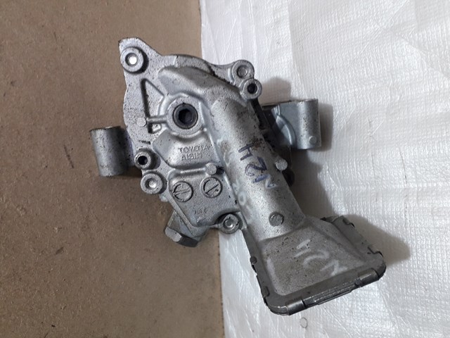 Помпа масляна 1510037030 TOYOTA