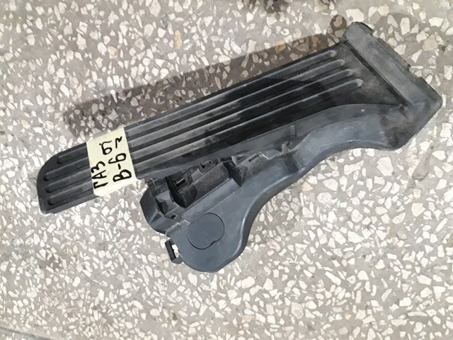 Підаль газу 1K1721503L VAG