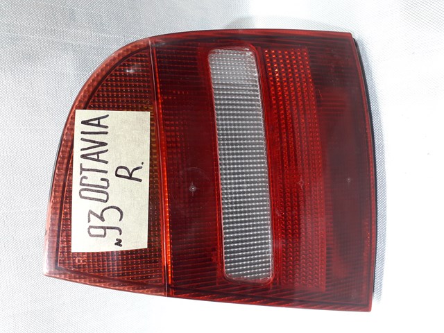 Задні ліхтарі 1U6945112B VAG