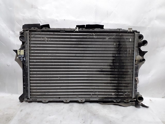 Радіатор охолодження двигуна 4A0121251L VAG