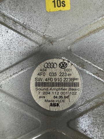 Підсилювач звуку аудіосистеми 4F0035223 VAG