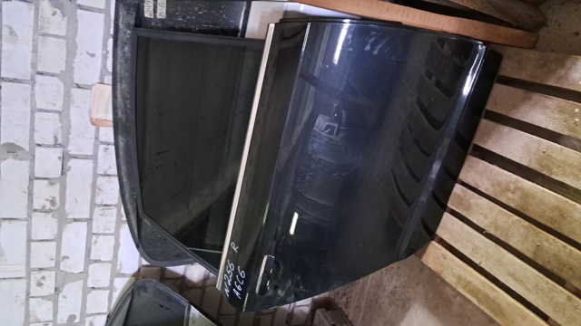 Двері пасажирські задні праві 4F0833052G VAG